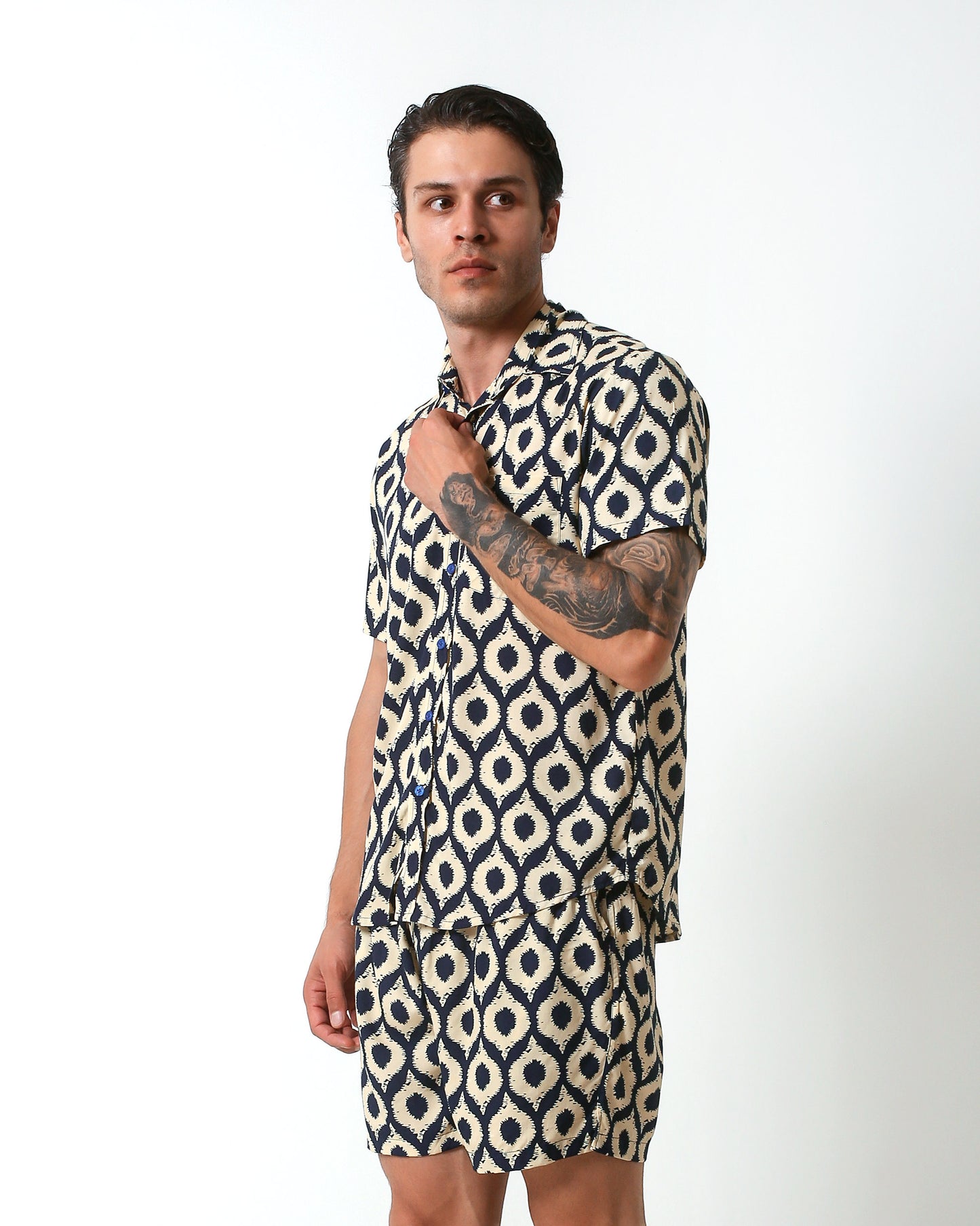 KRAKEN -"HEIN"- Straight / Loose-Cut Short Sleeve Shirt