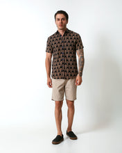 Load image into Gallery viewer, Blackbeard -&quot;REIS Gold&quot;- Slim-Fit Short Sleeve Shirt