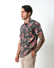 Load image into Gallery viewer, KRAKEN -&quot;SORES&quot;- Straight / Loose-Cut Short Sleeve Shirt